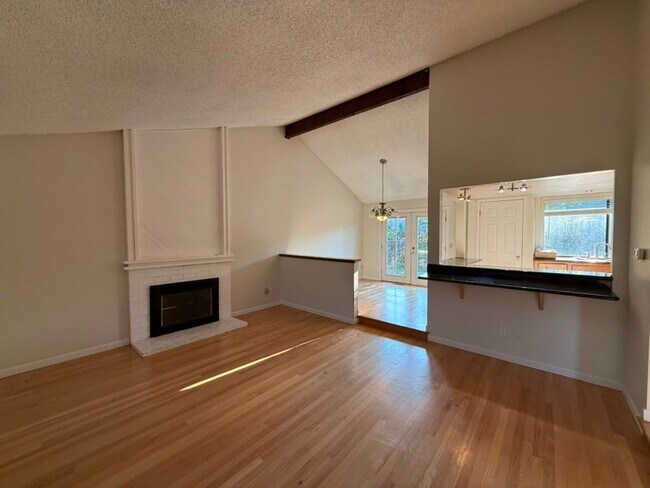 Building Photo - 5401 154th Ave NE