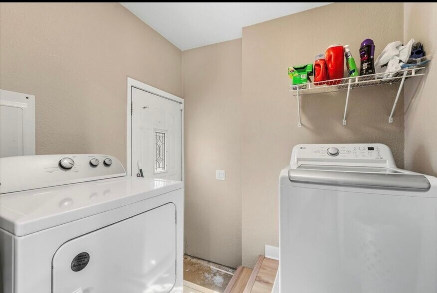 Building Photo - 408 Weathering Dr