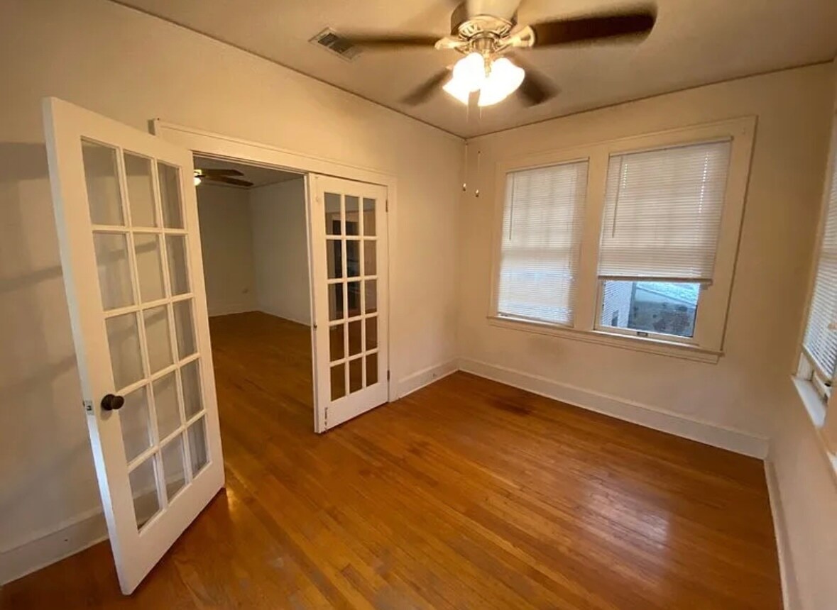 Building Photo - 2839 Saint Johns Ave