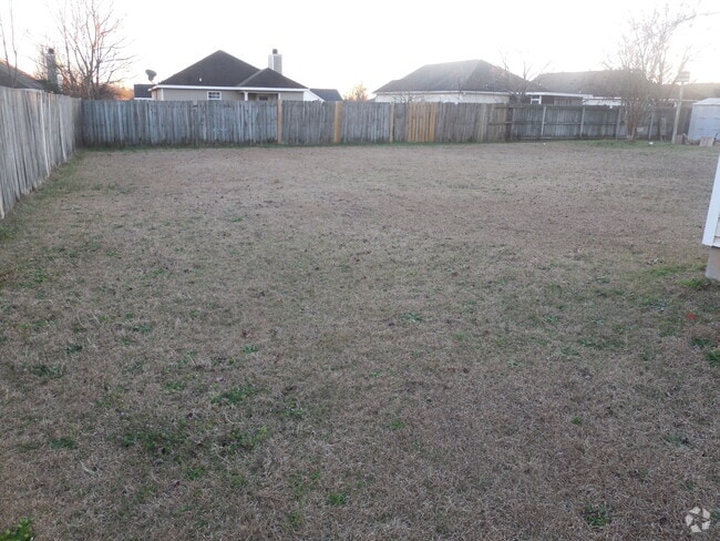Building Photo - 305 Chadwyck Cir