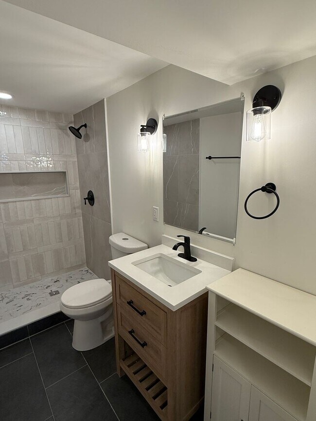 Building Photo - Beautiful 3 Bedroom Single-Family Home in Essex, MD