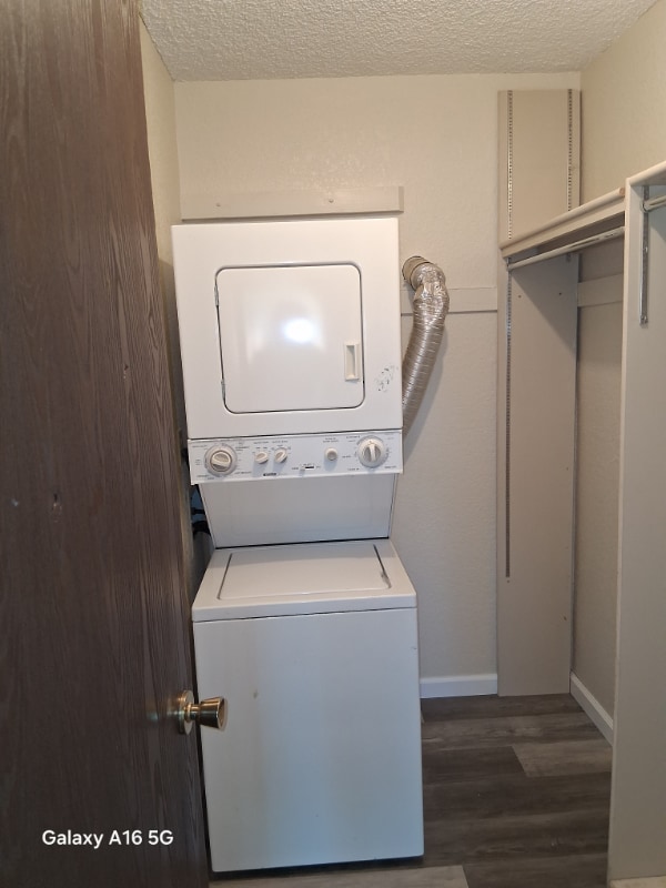 Building Photo - 3905 Clear Acre Ln