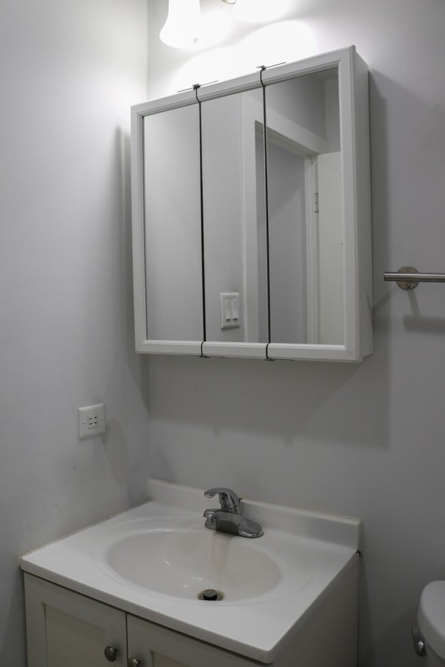 Building Photo - 22407 Strassburg Ave