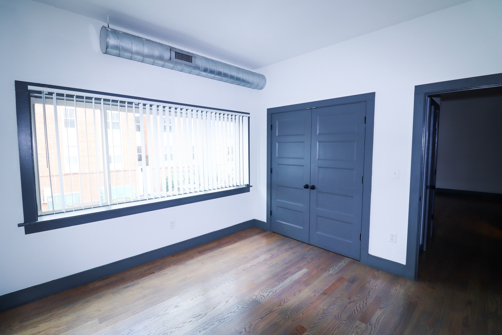 Building Photo - 2616 Short Vine St