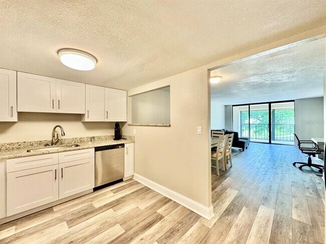 Building Photo - 220 Belleview Blvd