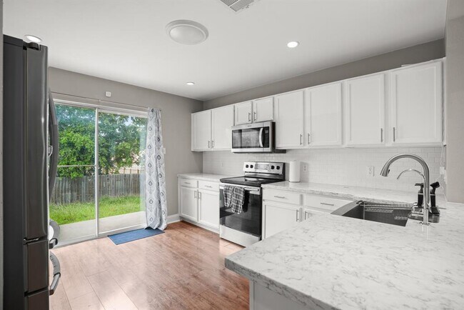 Building Photo - 424 Emma Rose Trail