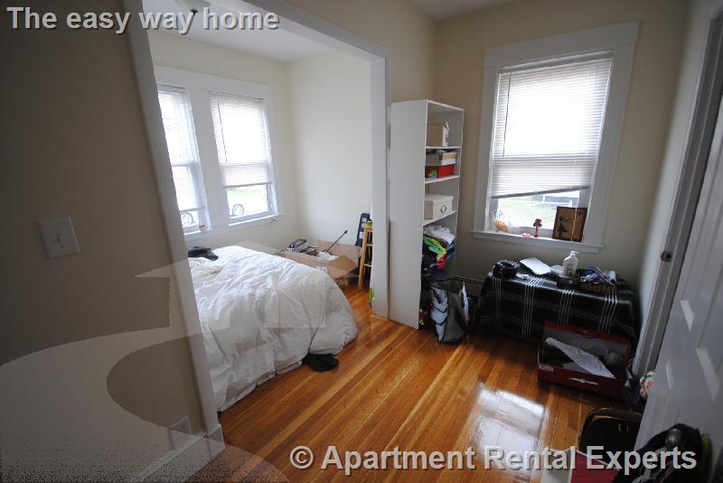 Building Photo - 15 Taylor St