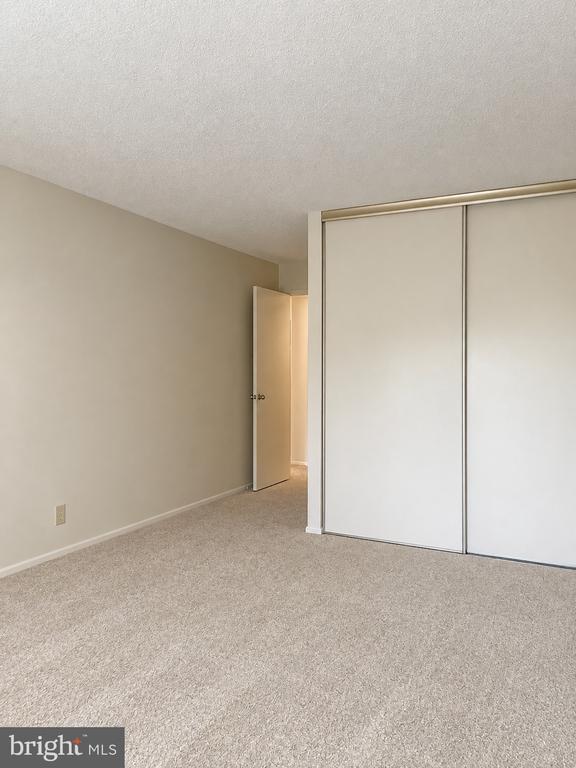 Building Photo - 8360 Greensboro Dr