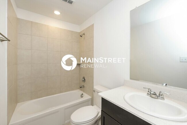 Building Photo - 3 Bedroom Pet-Friendly Home in Fort Worth, TX with Main Street Renewal