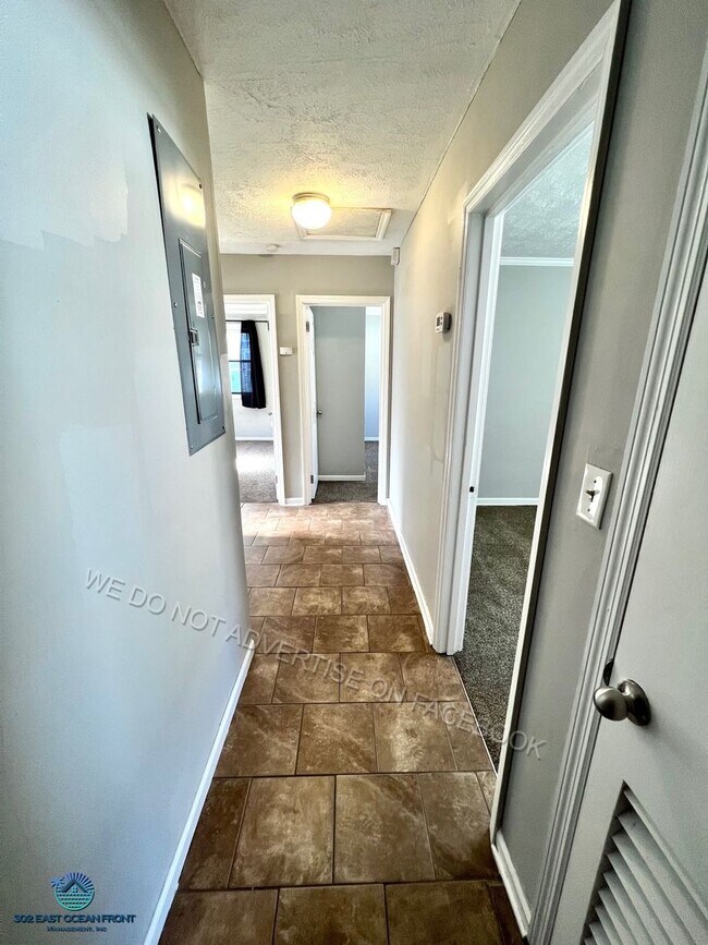 Building Photo - Beautiful 3 bedroom / 1 bathroom home.