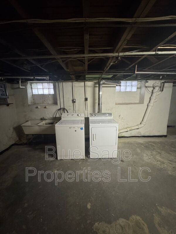 Building Photo - 124 N Pennock Ave