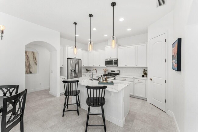 Building Photo - 8130 Allure Dr
