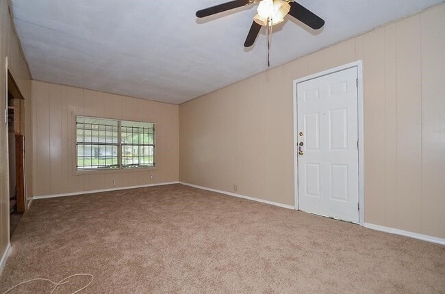 Building Photo - 5515 Flamingo Dr