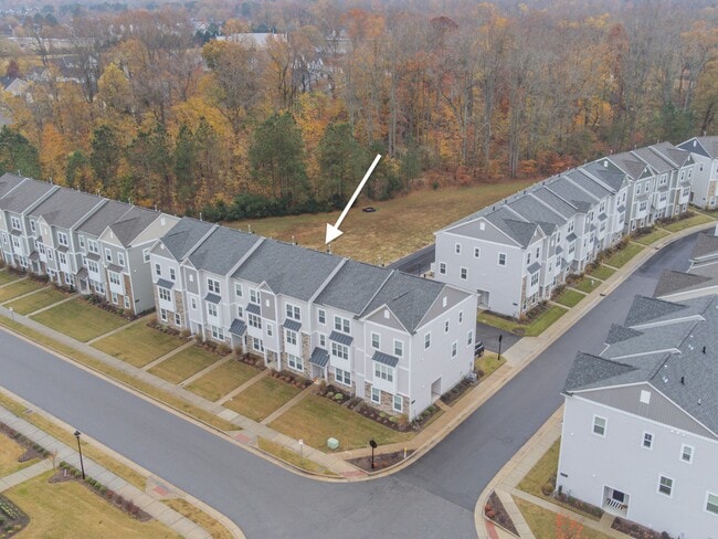 Building Photo - 2001 Laycock Ln