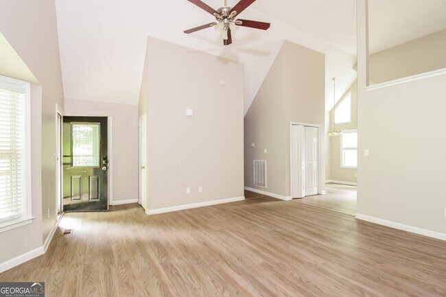 Building Photo - 45 Indian Hills Dr