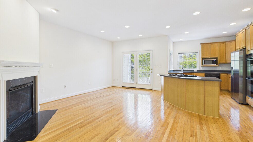 Building Photo - 25807 Turlough Ter