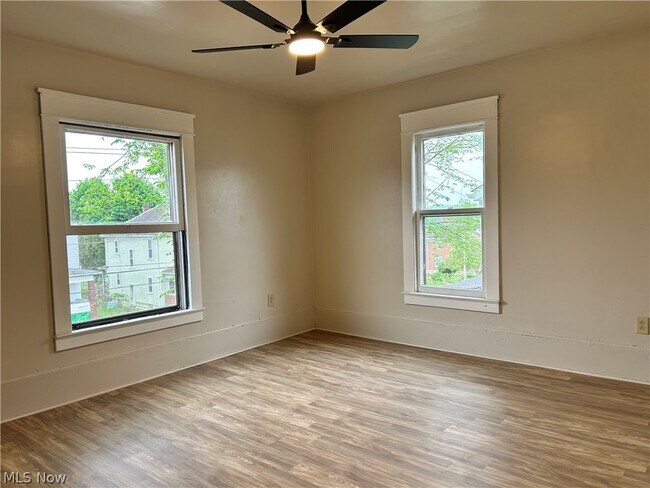 Building Photo - 377 Lawson Ave