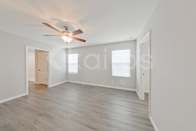 Building Photo - 4451 SW 85 Ln