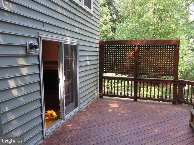 Building Photo - 12729 Falcon Dr