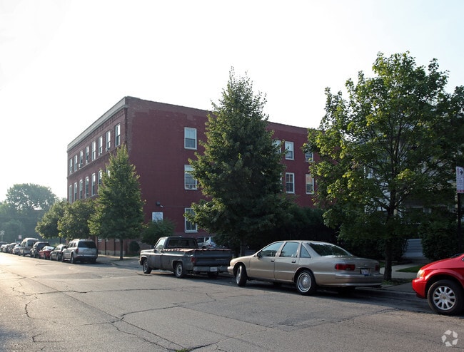 Building Photo - 963 W Cullerton St