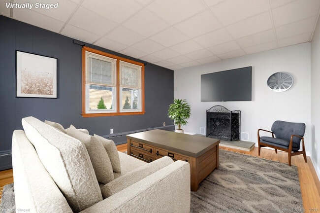 Building Photo - 34 Alpine St