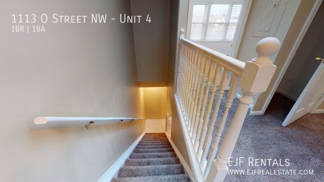 Building Photo - Large Logan Circle One Bedroom W/Private B...