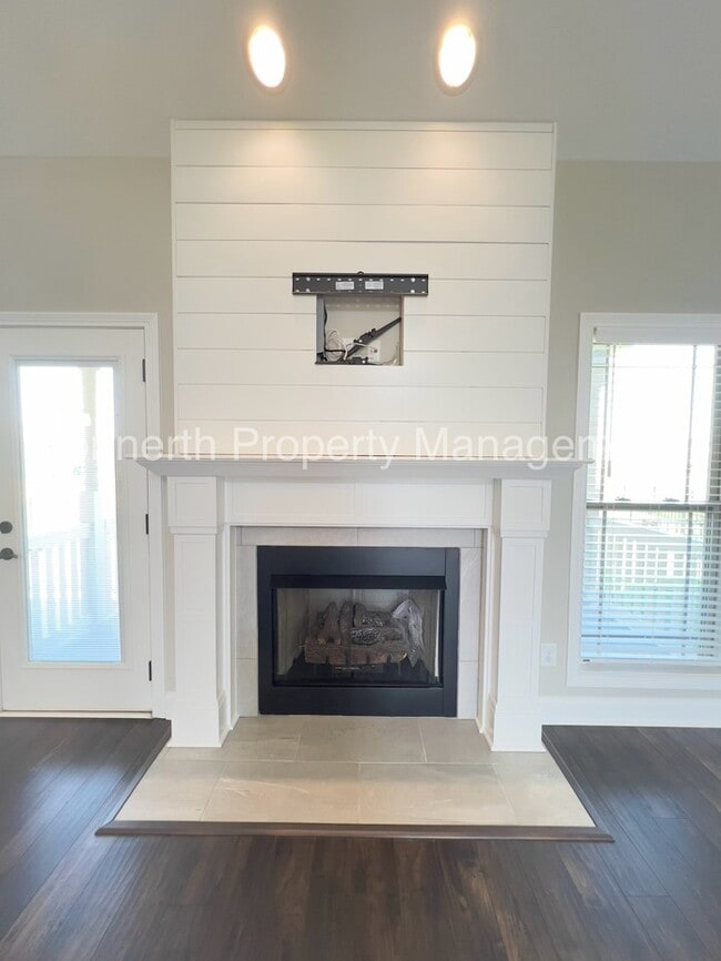 Building Photo - Coming Soon