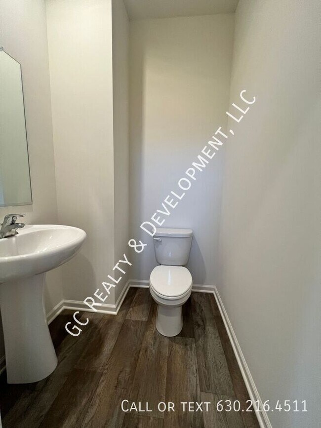 Building Photo - 3233 Lehman Crossing