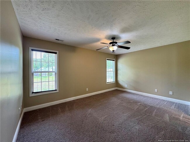 Building Photo - 230 Hunters Creek Dr