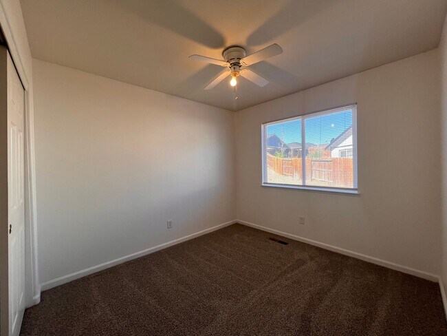 Building Photo - 3 bedroom Fernley home in Donner Trails, F...