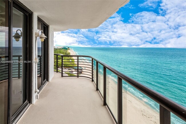 Building Photo - 250 S Ocean Blvd