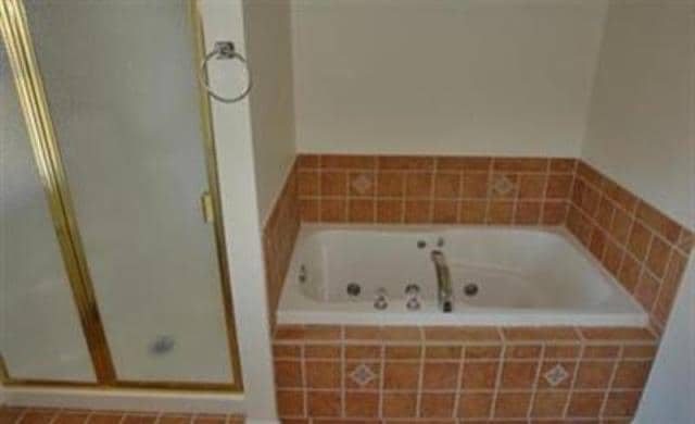 Building Photo - Christiansburg, 3 BR / 2.5 BA, Available March 16th