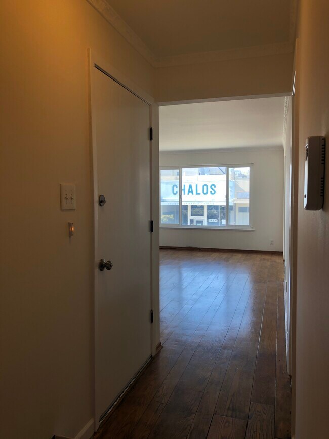 Building Photo - 2233 Taraval St