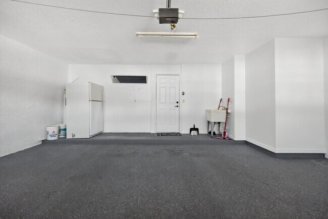 Building Photo - 7004 Galleon Cove Cir