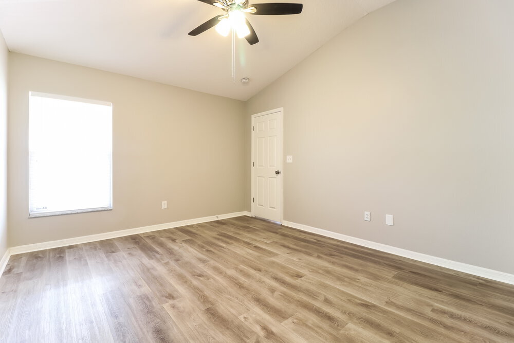 Building Photo - 3304 Pin Oak Ln