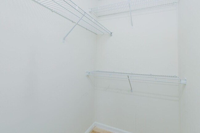 Building Photo - 4702 Pennoak Ln