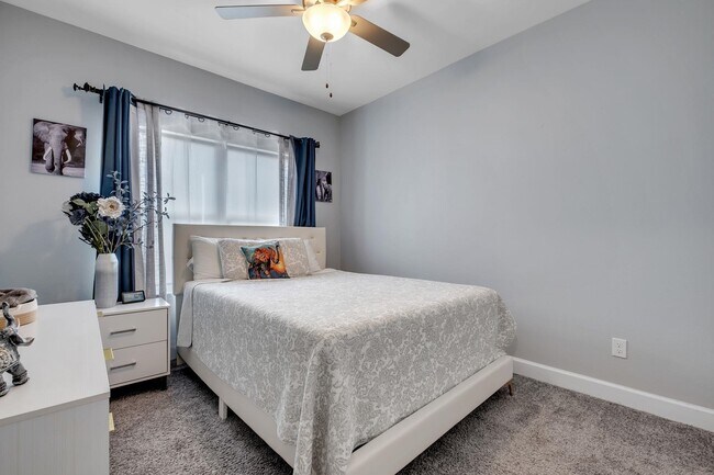 Building Photo - 4354 Bottle Brush Ln