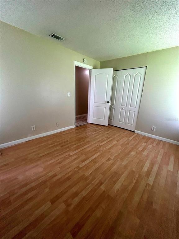 Building Photo - 844 E Flag Ln