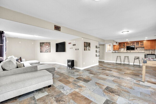 Building Photo - 9811 Carrington Dr