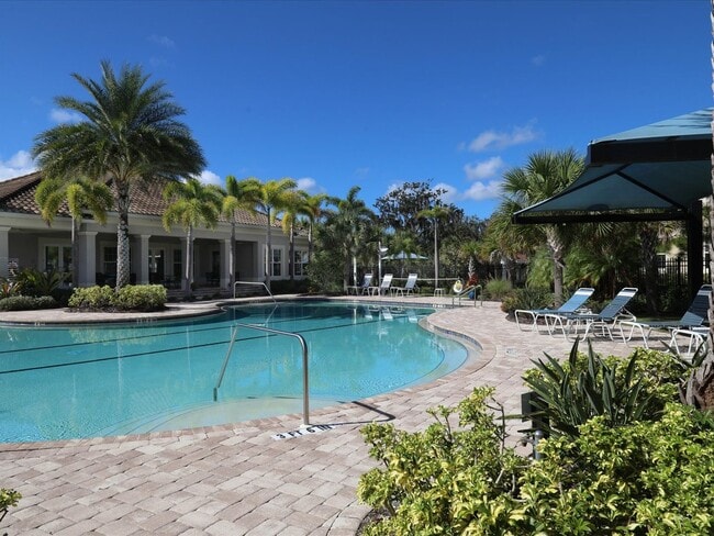 Building Photo - Unfurnished Annual Rental Available
