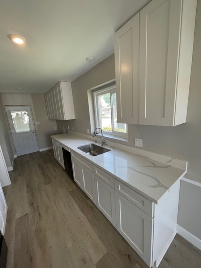 Building Photo - ***COMING SOON***  Beautifully Remodeled 3-Bedroom Home in Prime La Habra Location