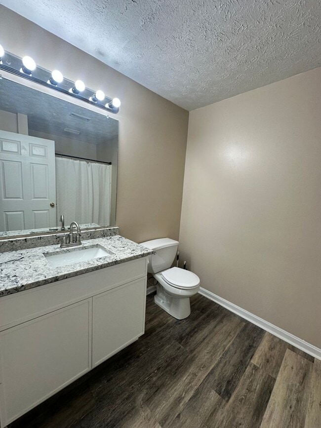 Building Photo - 2BR/2BA Updated Condo in Prospect Glen Vil...