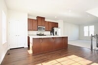 Building Photo - N. Albemarle Townhome Near NGIC/DIA/NGA