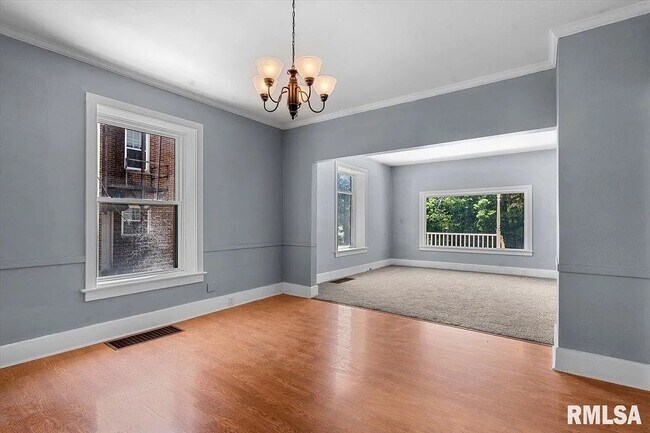 Building Photo - 1624 N 5th St