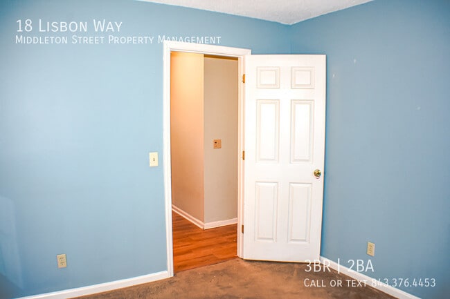 Building Photo - 18 Lisbon Way