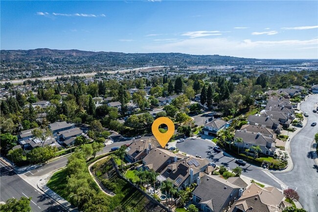 Building Photo - 6430 Regents Ct