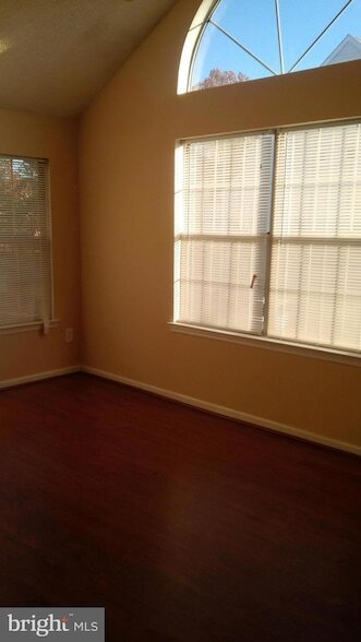 Building Photo - 14024 Vista Dr