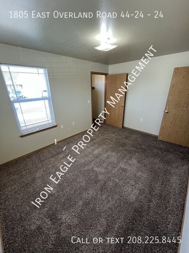 Building Photo - 1805 E Overland Rd