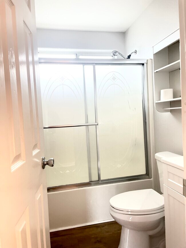 Bathroom - 2024 Jean St