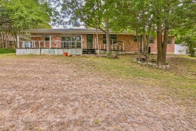 Building Photo - 3 BEDROOM, NORTH BELTON